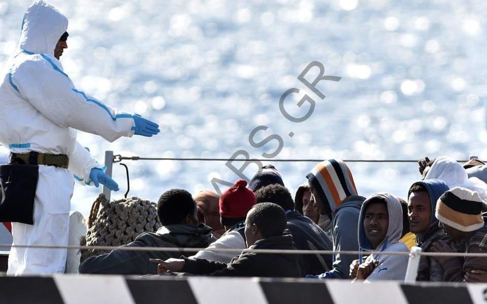 اليونان ترحل 11 شخصاً من طالبي اللجوء إلى تركيا