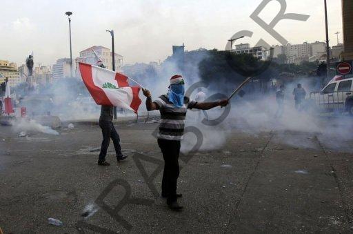 رصاص وغاز مسيل للدموع وحرائق مع تنامي الاحتجاجات على انفجار بيروت
